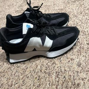 New Balance 327 (women’s) In good used condition